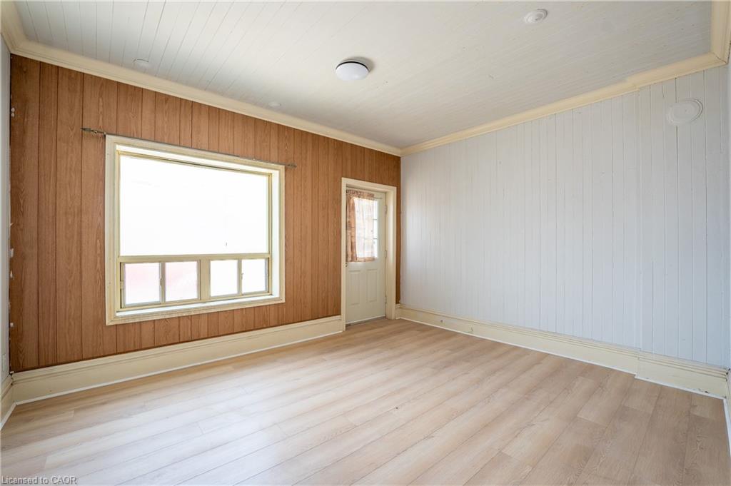 1274 Barton Street E Property Photo 3