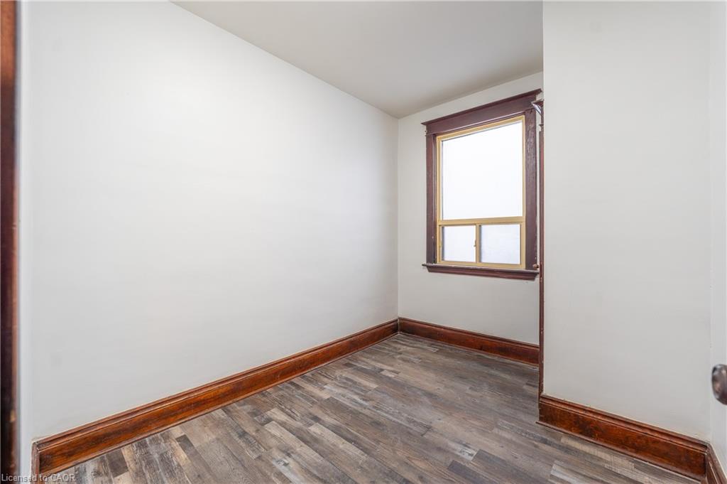 1274 Barton Street E Property Photo 5