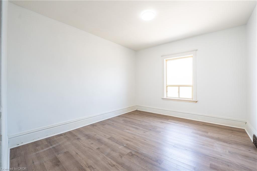 1274 Barton Street E Property Photo 9