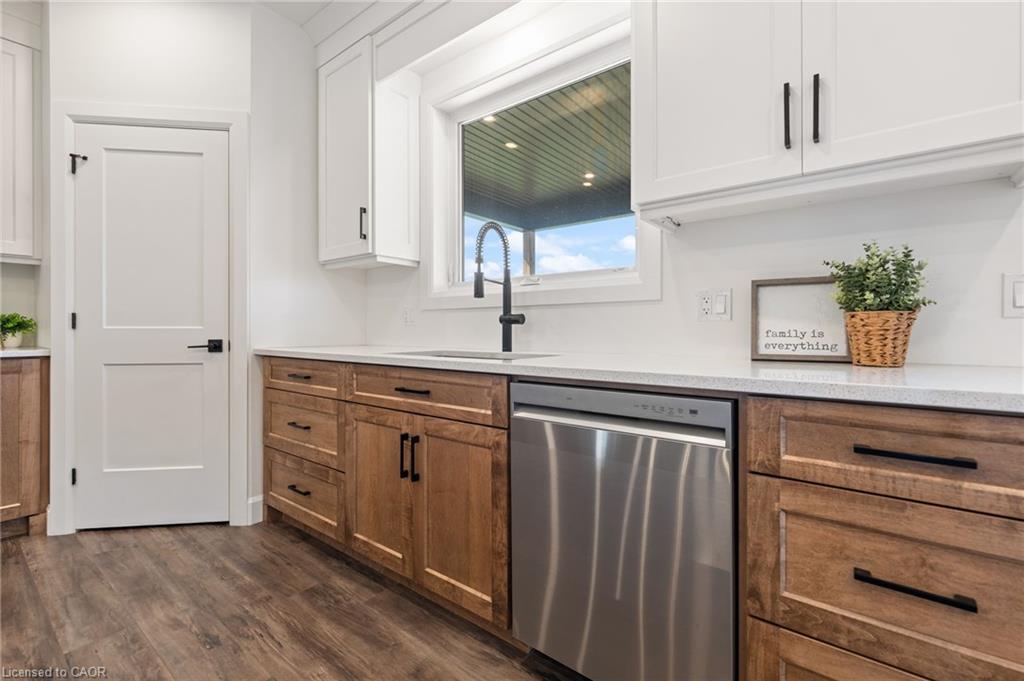 57009 Bruce Street Property Photo 12