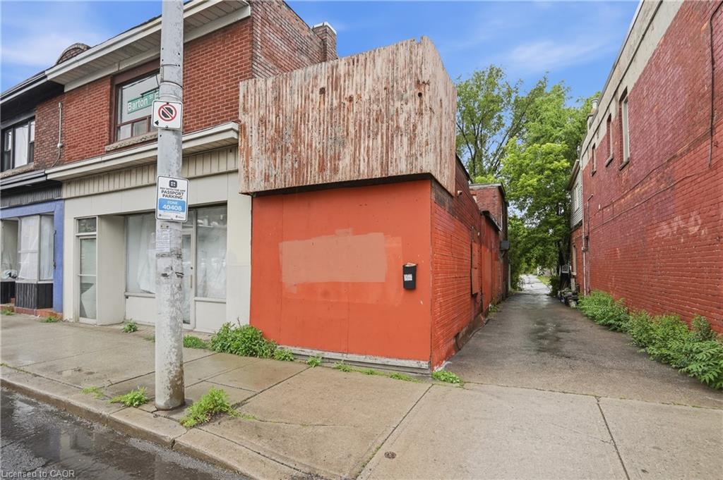 721 1/2 Barton Street E Property Photo 1