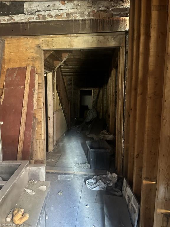 721 1/2 Barton Street E Property Photo 5