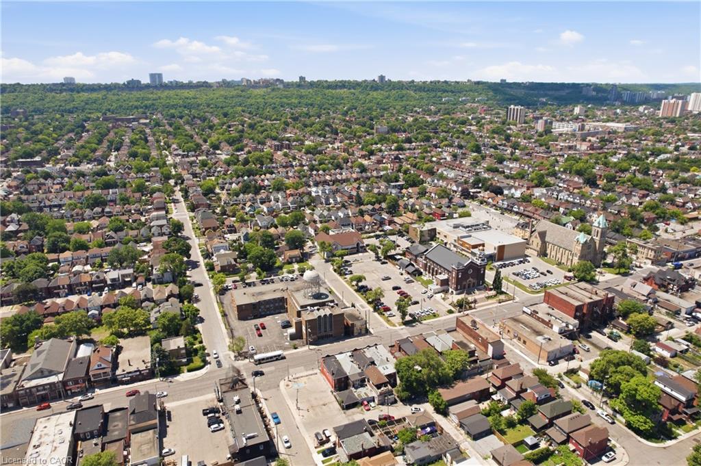 721 1/2 Barton Street E Property Photo 16