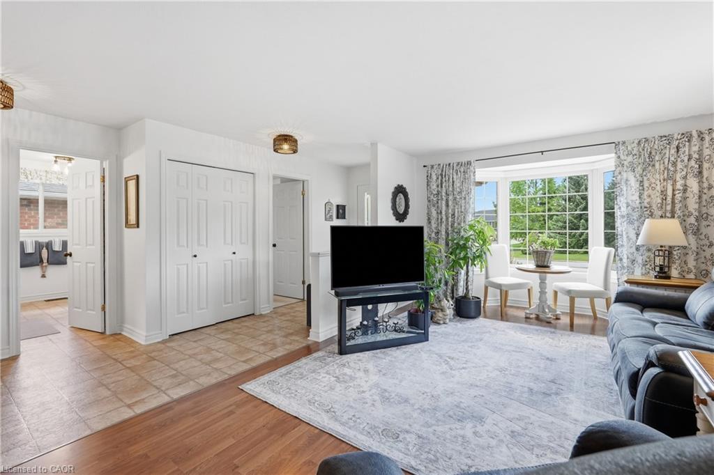 12 Schneider Drive Property Photo 10