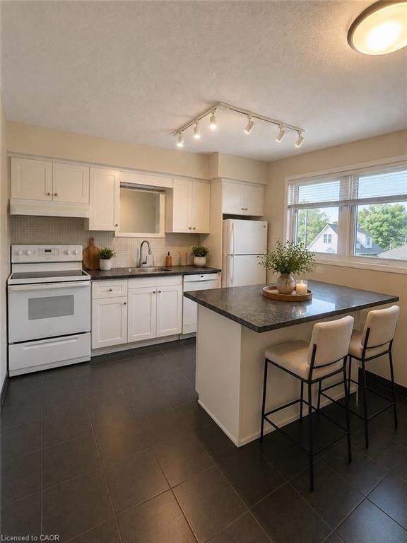 80 Maclennan Avenue Property Photo 32