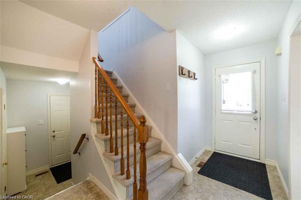 19 Beachgrove Crescent Property Photo 3