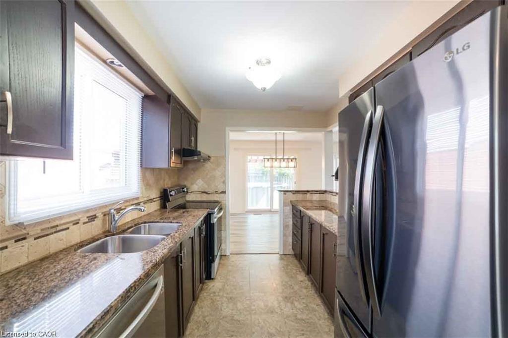 19 Beachgrove Crescent Property Photo 7