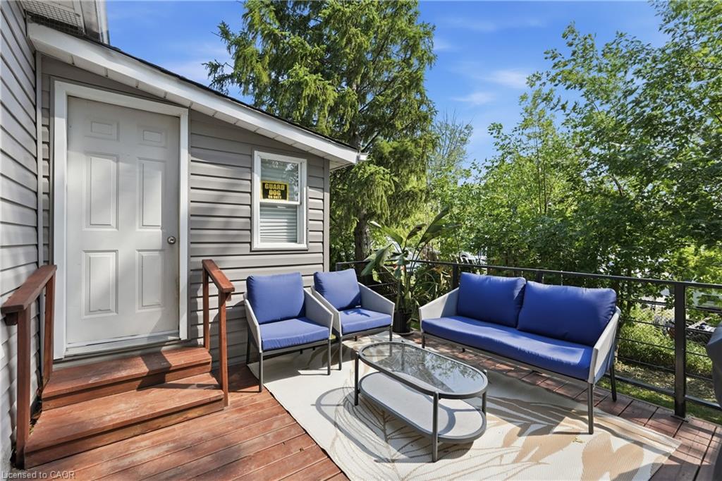 21 Renfrew Street E Property Photo 25