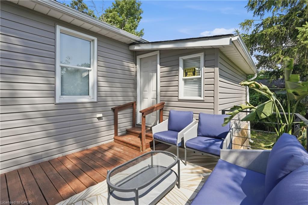 21 Renfrew Street E Property Photo 26