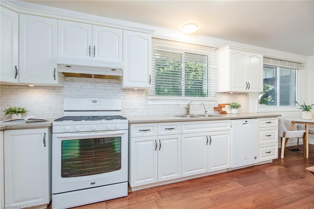 6 Strathcona Crescent Property Photo 13