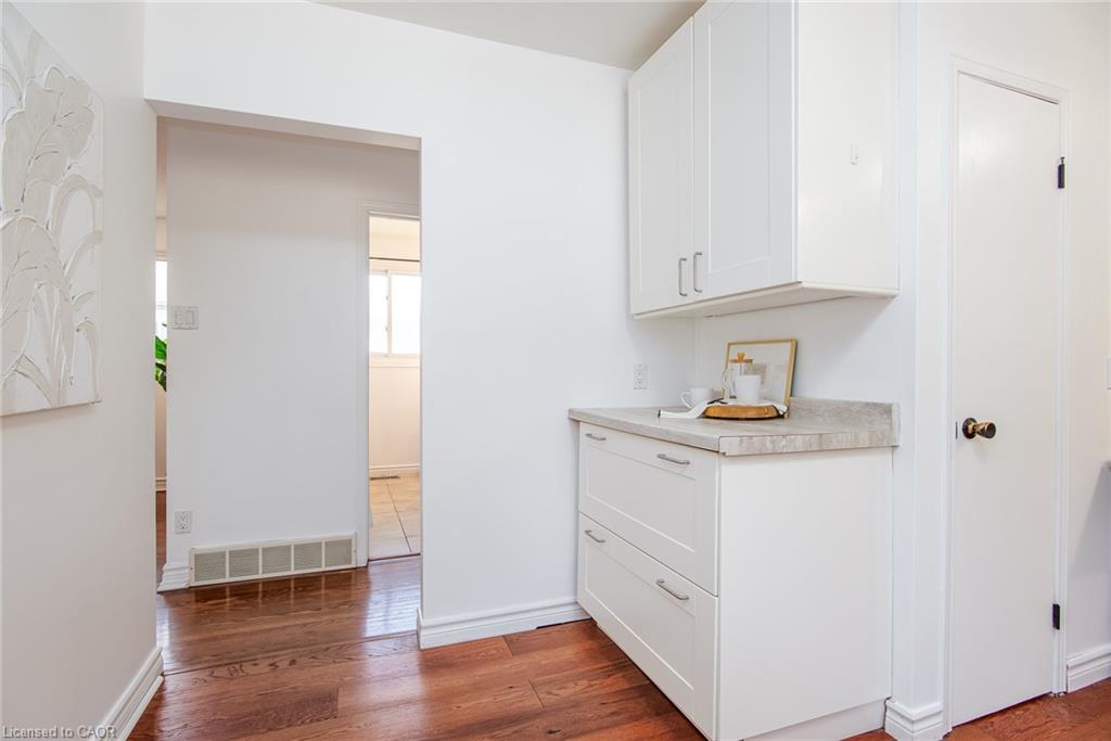 6 Strathcona Crescent Property Photo 14