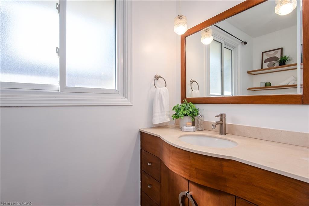 6 Strathcona Crescent Property Photo 23