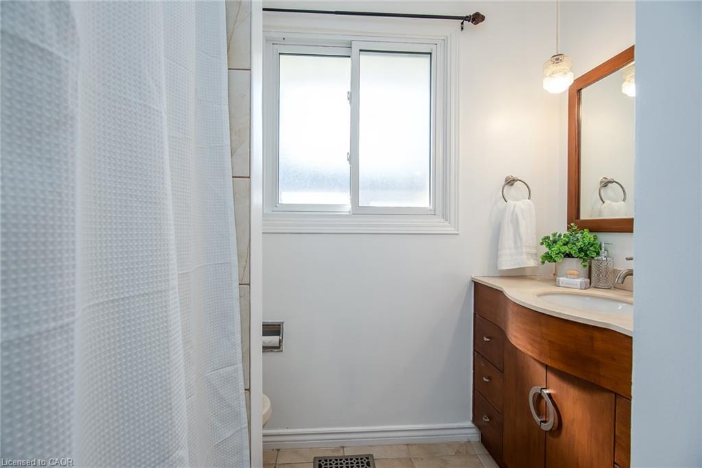 6 Strathcona Crescent Property Photo 24