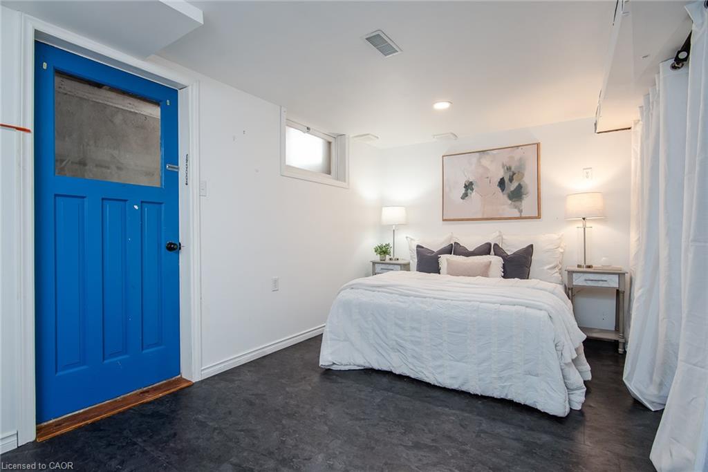 6 Strathcona Crescent Property Photo 33