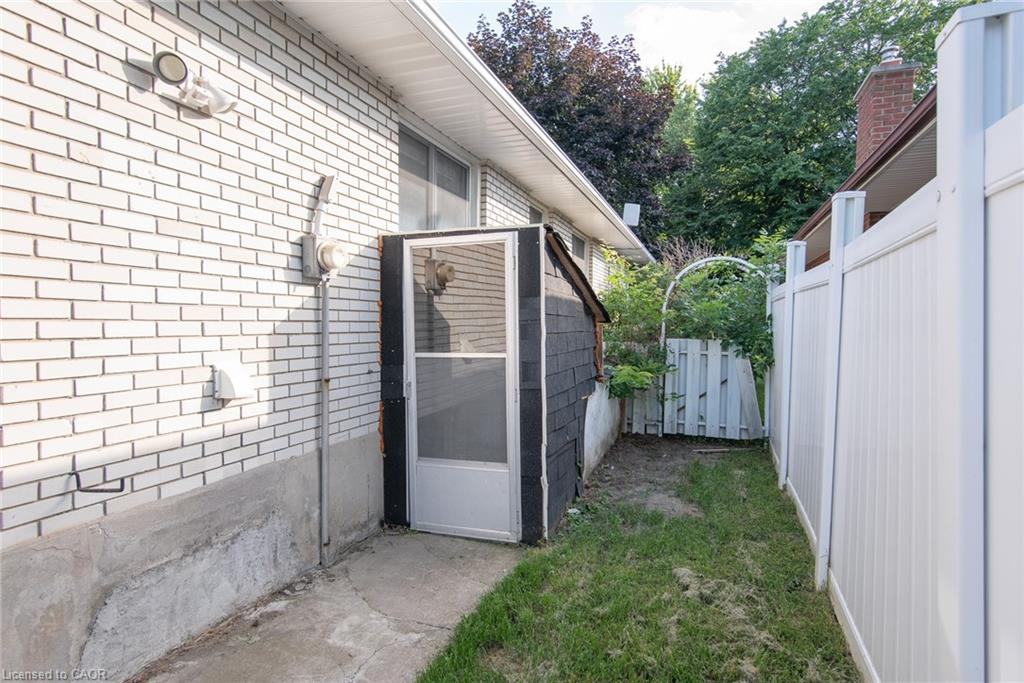 6 Strathcona Crescent Property Photo 36