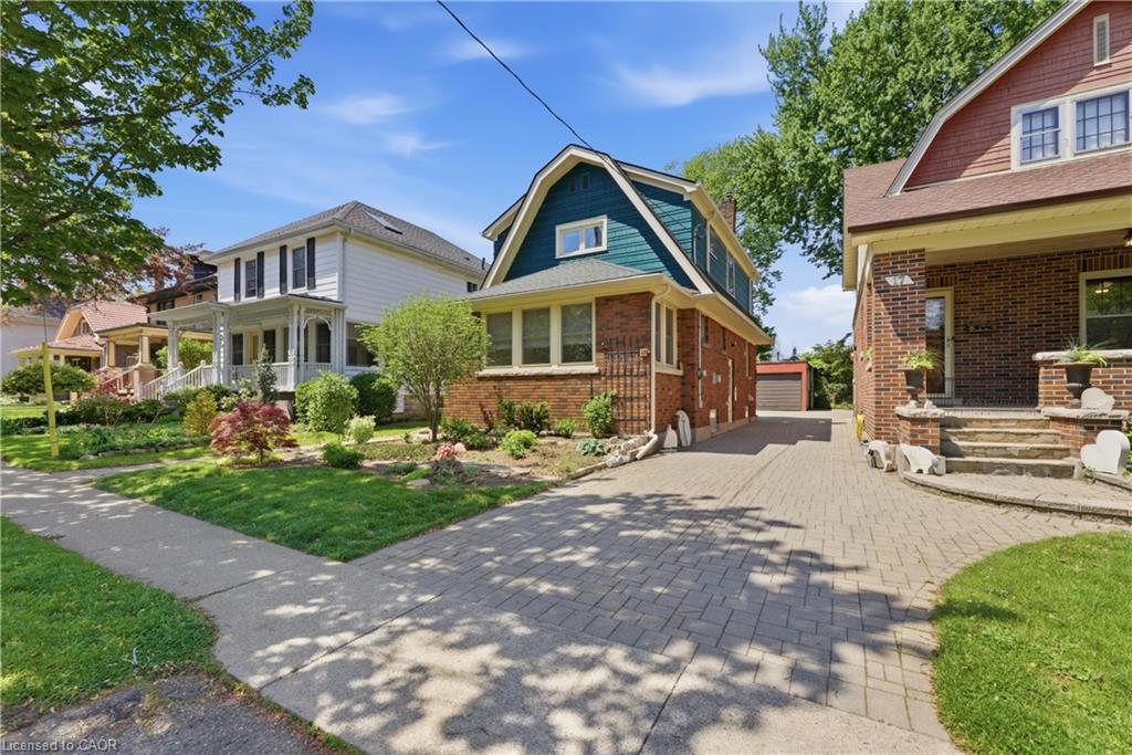 15 1/2 Wolseley Avenue Property Photo 2