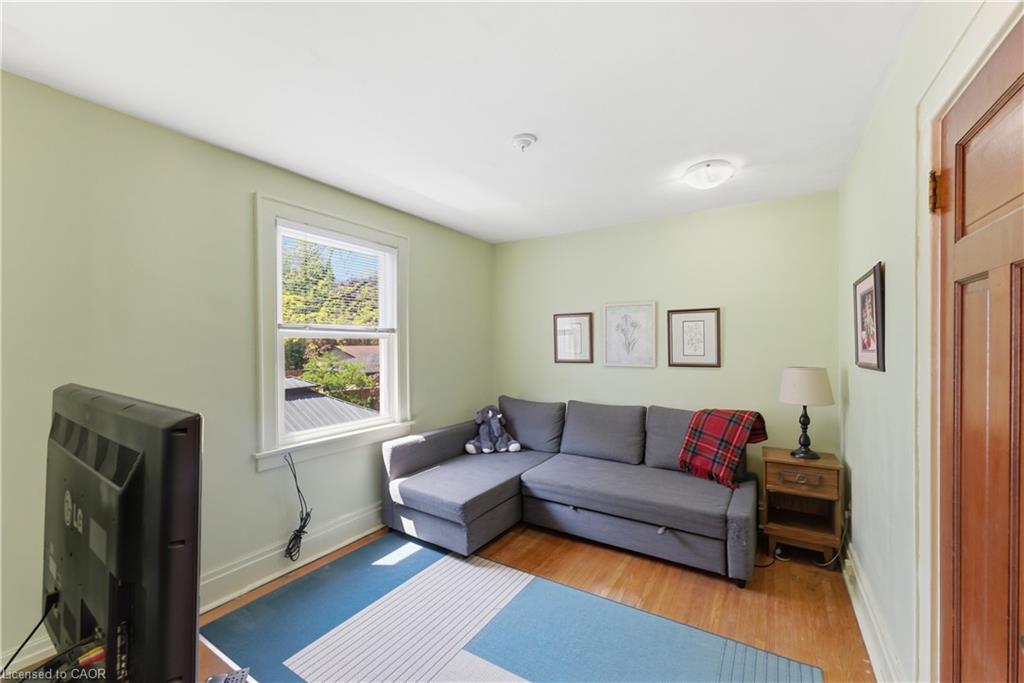 15 1/2 Wolseley Avenue Property Photo 13
