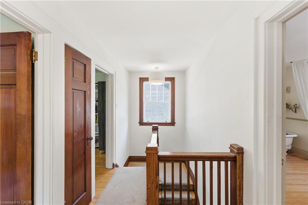 15 1/2 Wolseley Avenue Property Photo 16