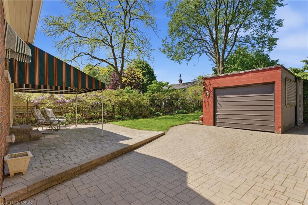 15 1/2 Wolseley Avenue Property Photo 19