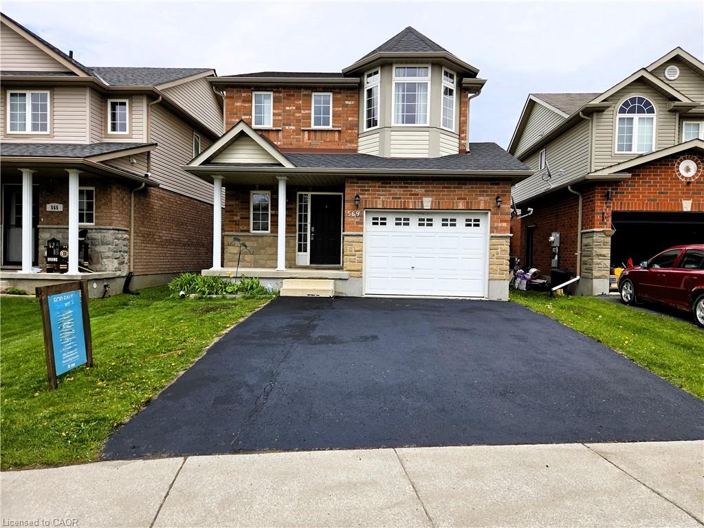 569 Alberta Avenue N Property Photo 1