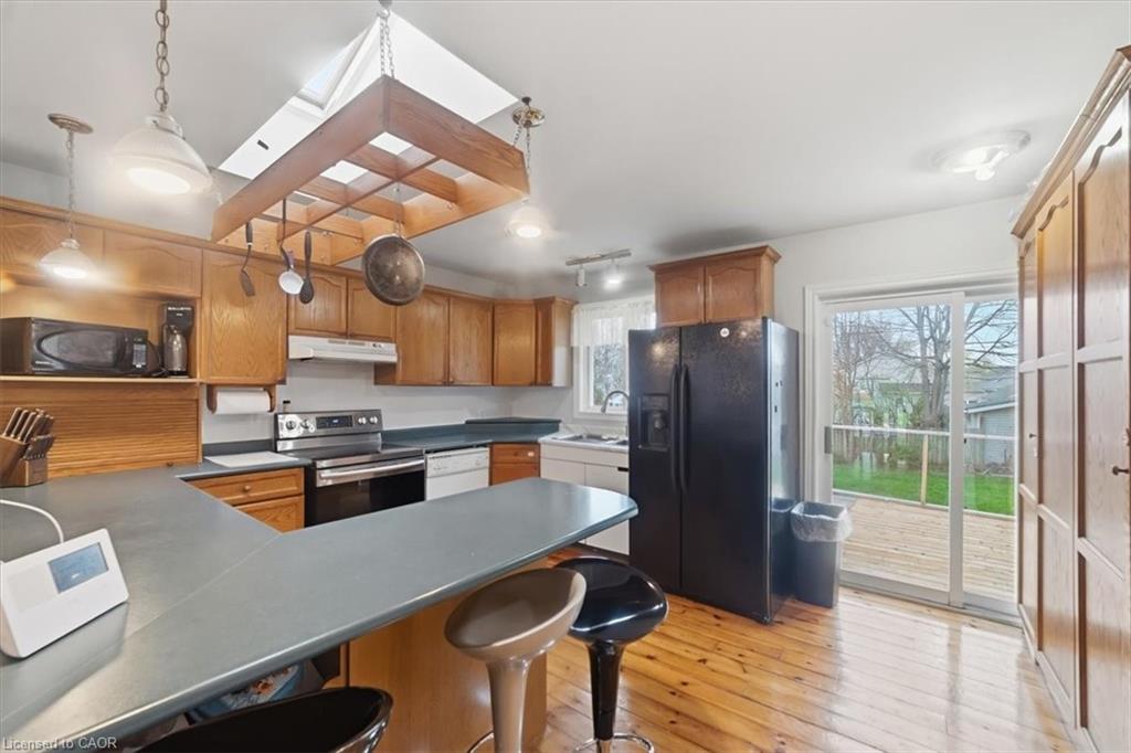 160 Davis Street Property Photo 12