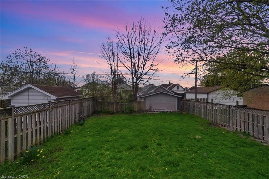 160 Davis Street Property Photo 30