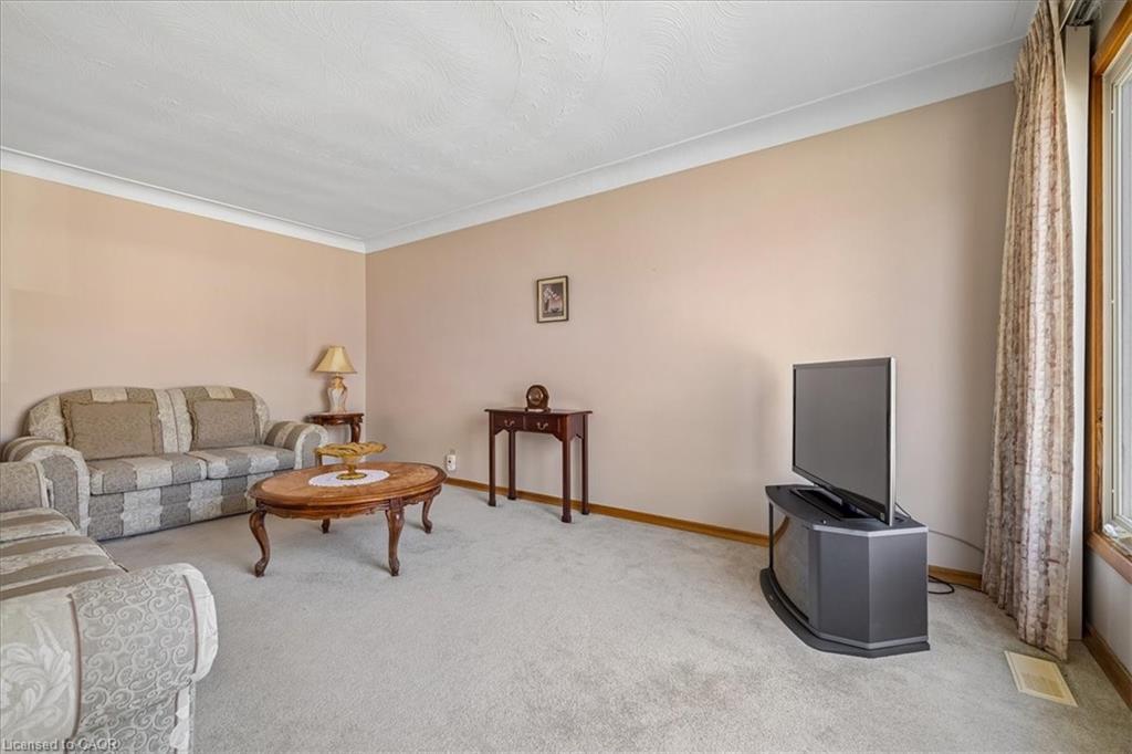 11 Duff Street Property Photo 8