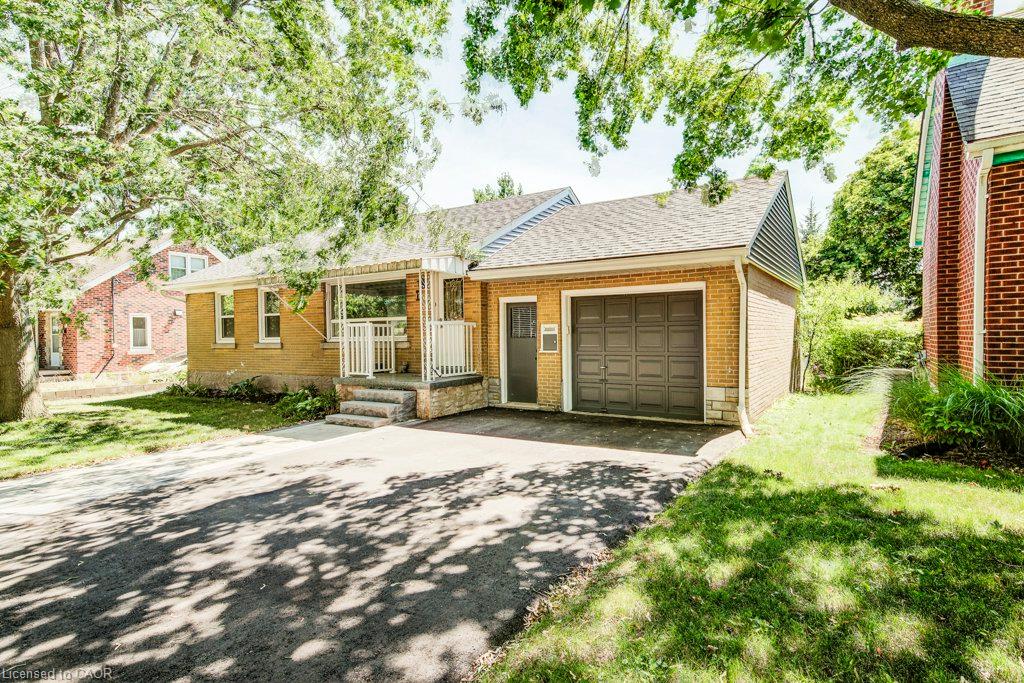 17 Crestwood Avenue Property Photo 3