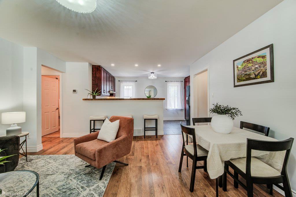 17 Crestwood Avenue Property Photo 6
