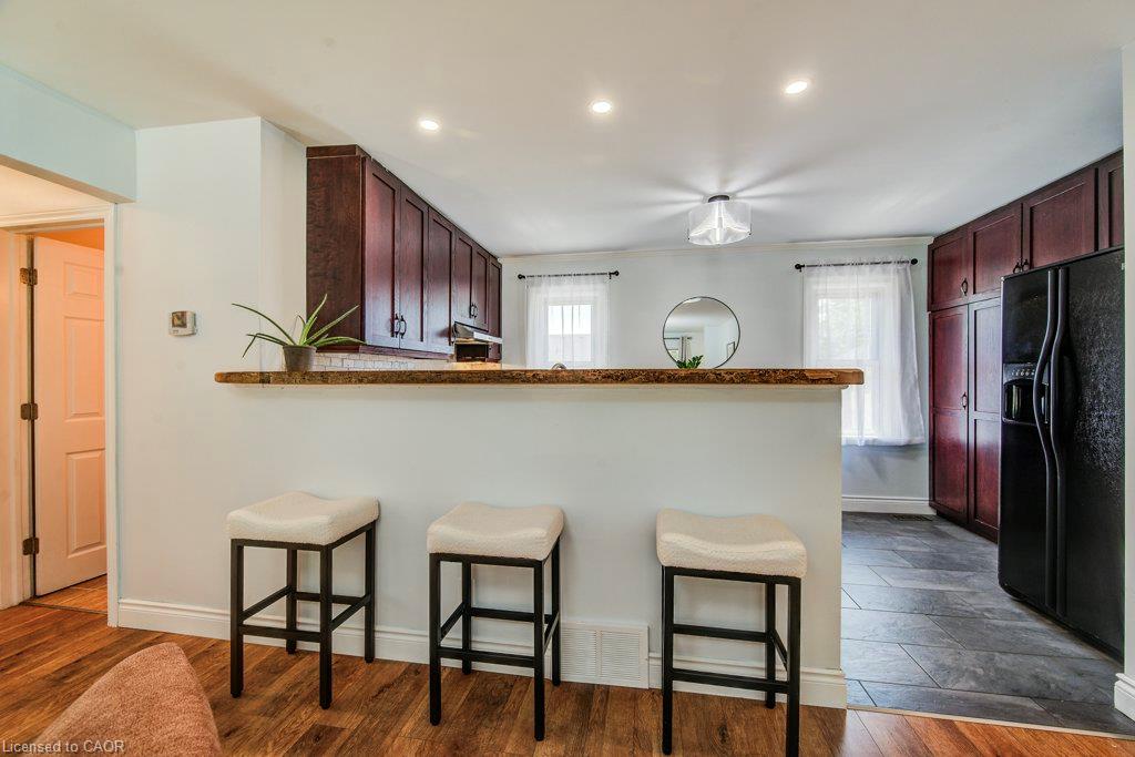 17 Crestwood Avenue Property Photo 10