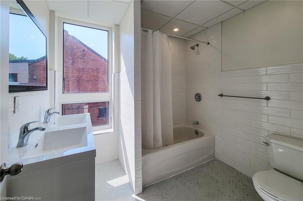 3-344 Main Street W Property Photo 15
