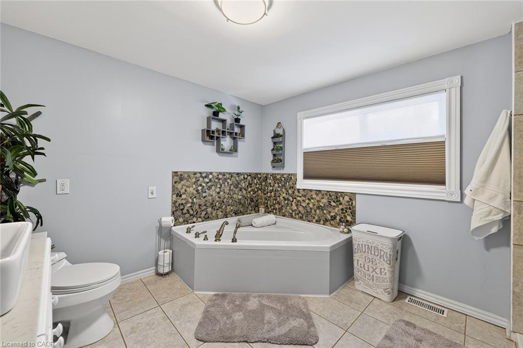 12 Jubilee Place Property Photo 28