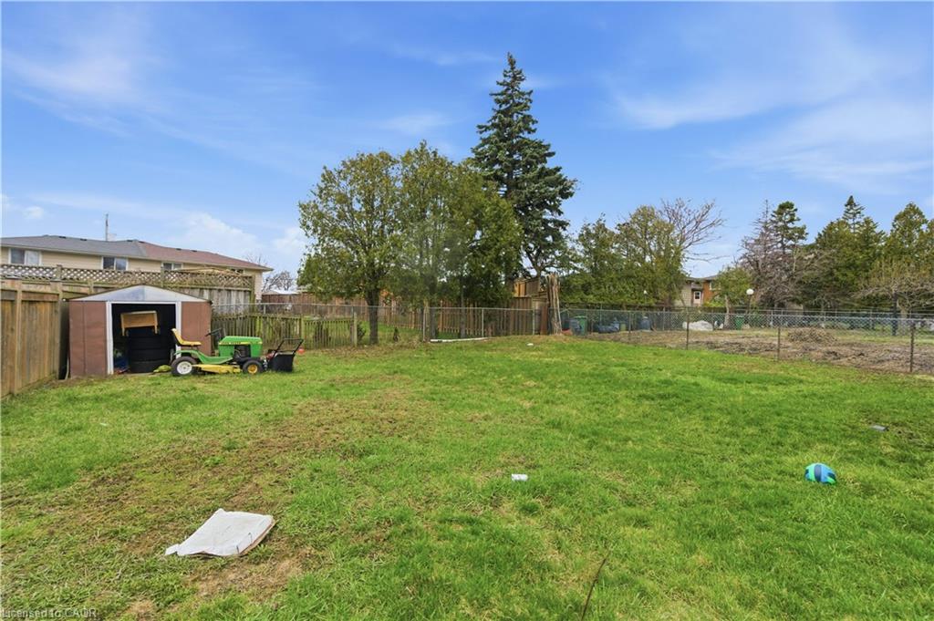 916 Stone Church Road E Property Photo 29