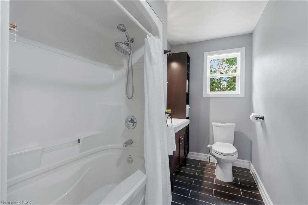 28 Kelson Avenue S Property Photo 17
