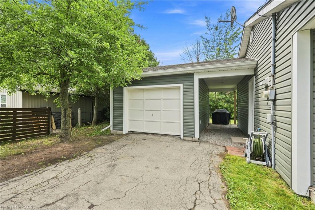28 Kelson Avenue S Property Photo 20