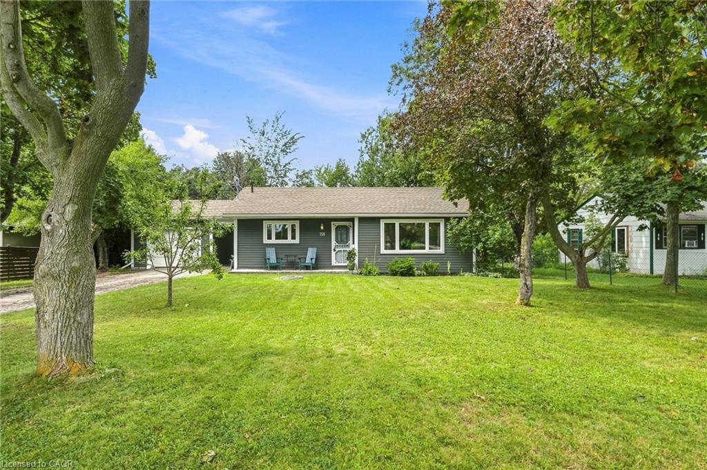 28 Kelson Avenue S Property Photo 25