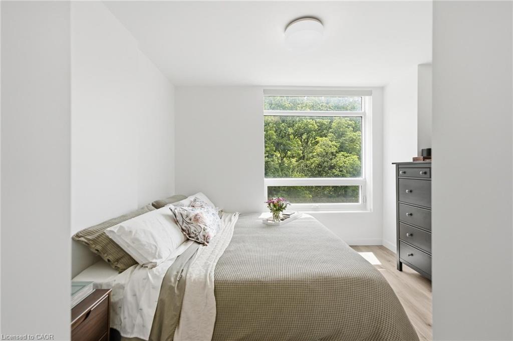 403-455 Charlton Avenue E Property Photo 12