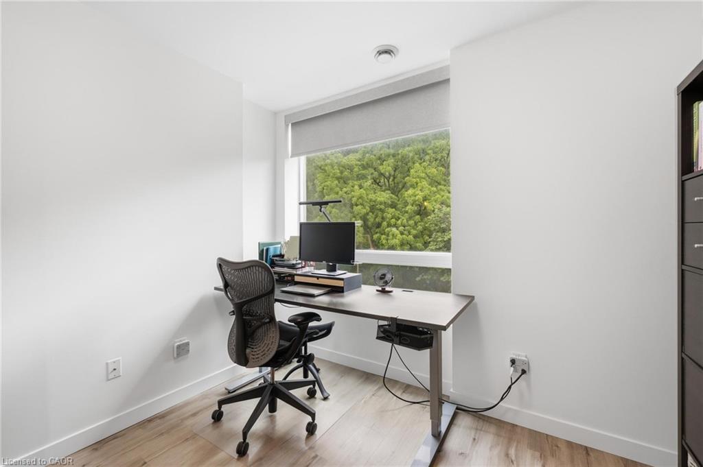 403-455 Charlton Avenue E Property Photo 13