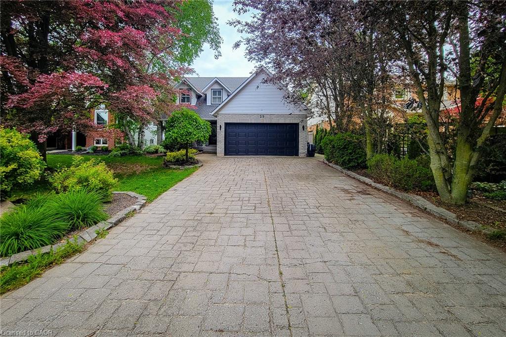 29 Woodside Square Property Photo 2