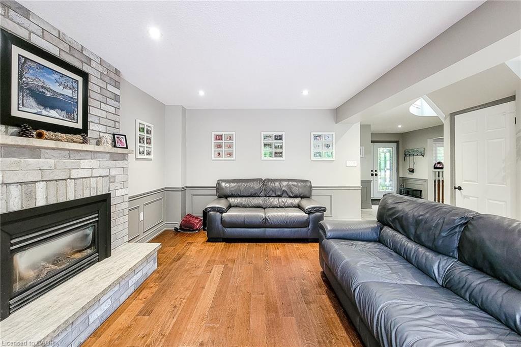 29 Woodside Square Property Photo 15