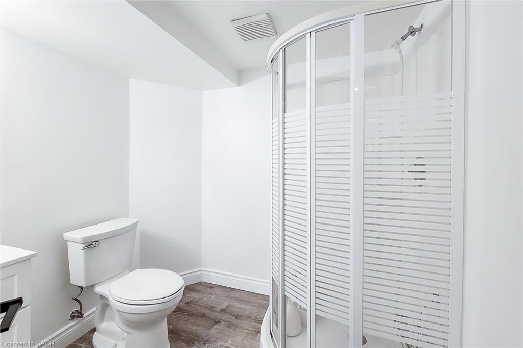 29 Woodside Square Property Photo 42