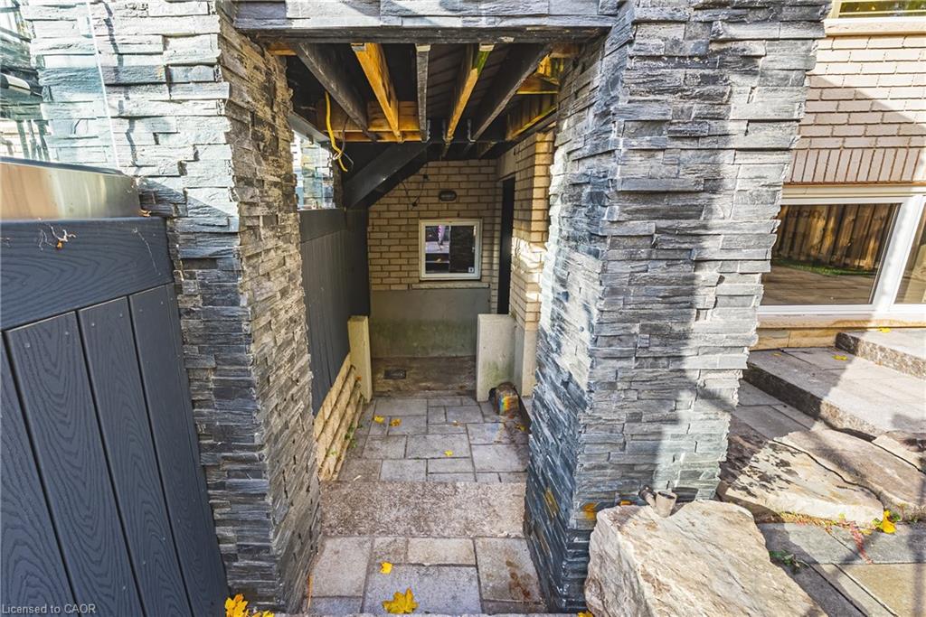 712 Highvalley Road Property Photo 47