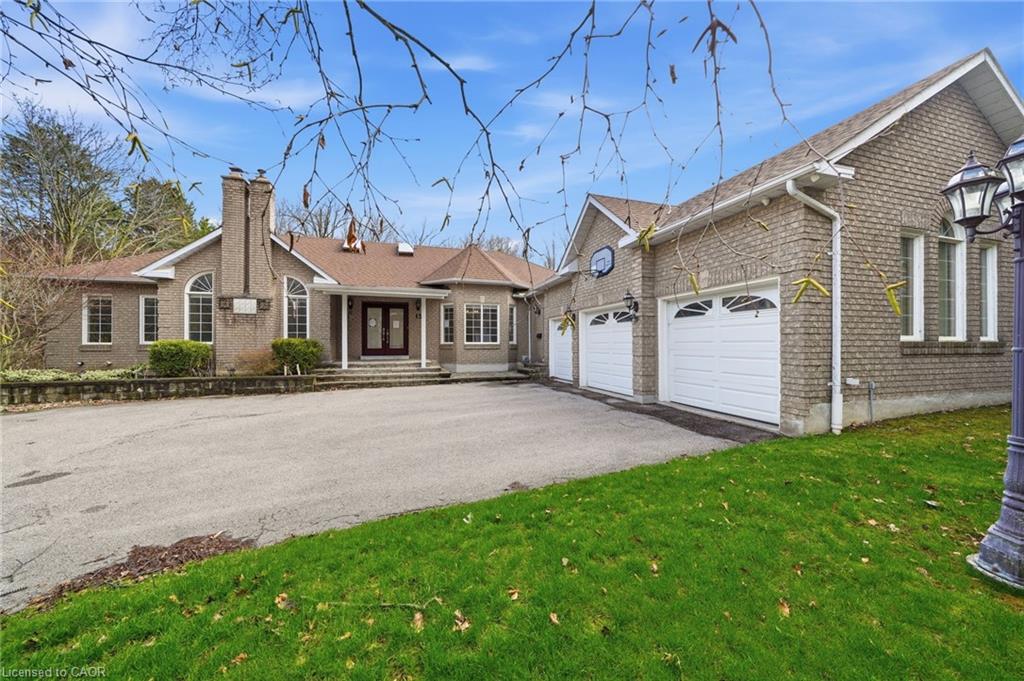 15 Treegrove Grove