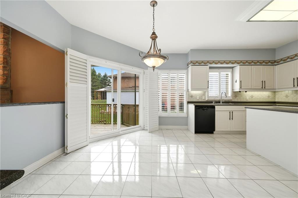 15 Treegrove Grove Property Photo 14