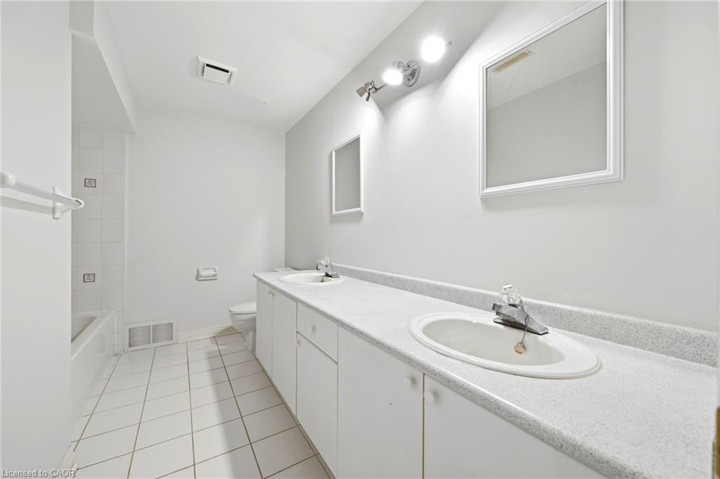 15 Treegrove Grove Property Photo 15