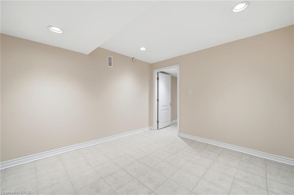15 Treegrove Grove Property Photo 34