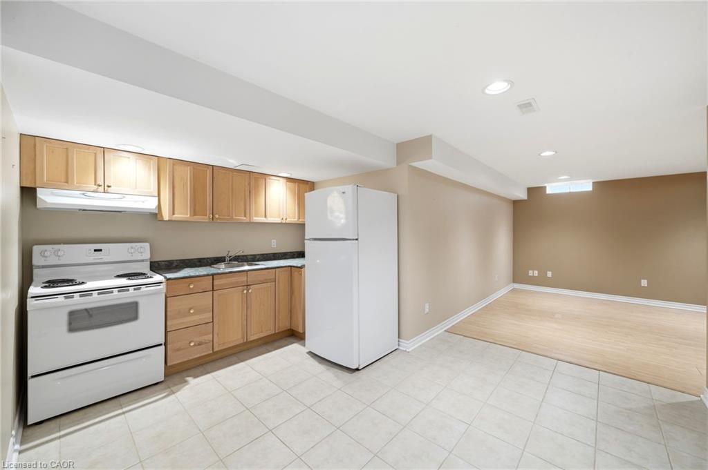 15 Treegrove Grove Property Photo 40