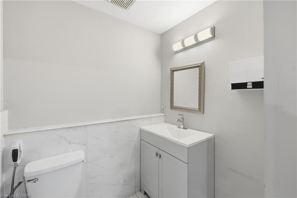 239 York Boulevard Property Photo 41
