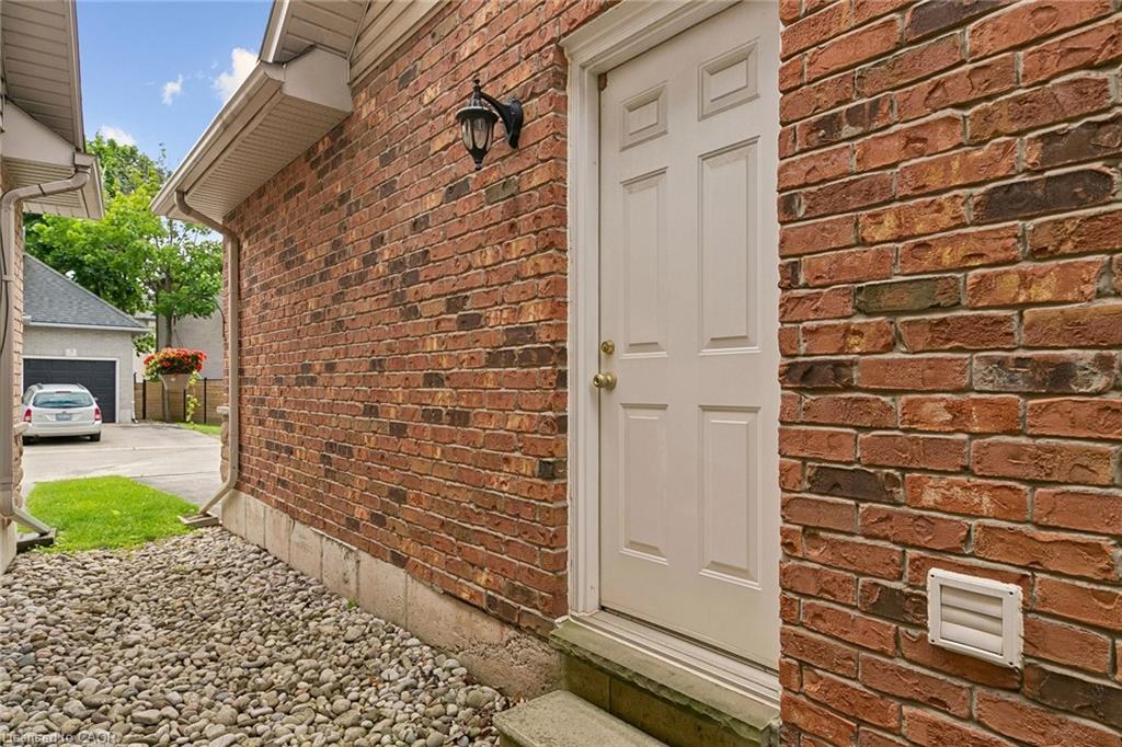 1-1173 Bellview Crescent Property Photo 44