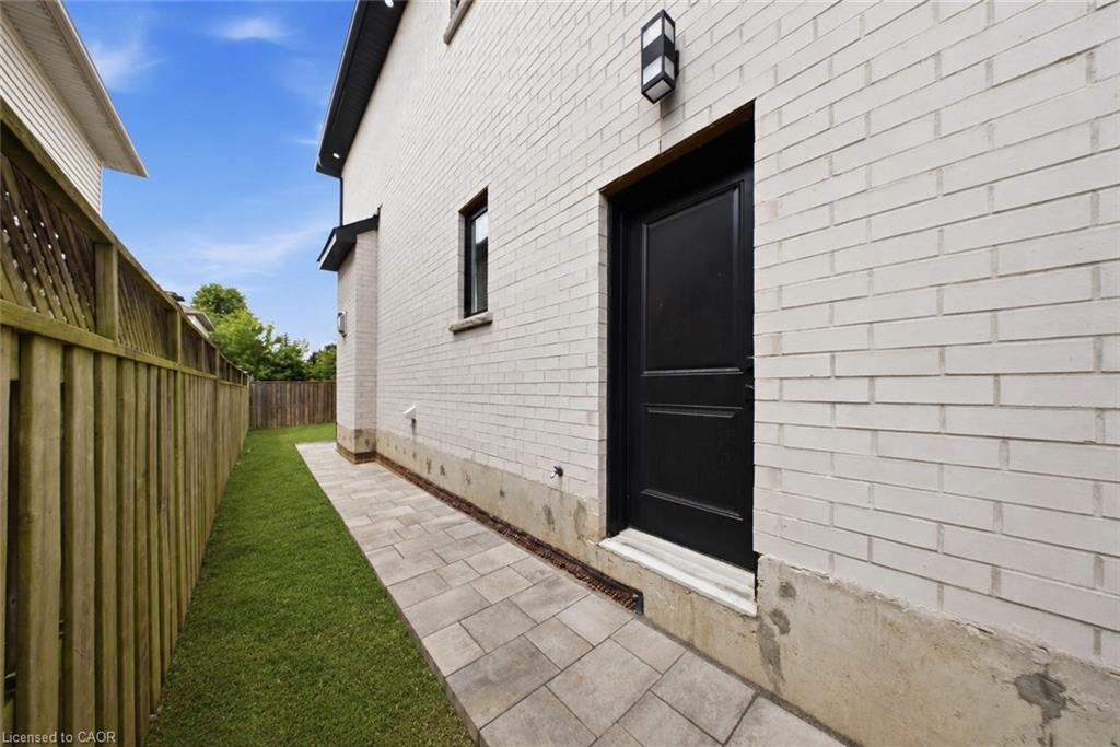 62 Jeremy Street Property Photo 44